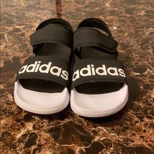 ADILETTE SANDALS